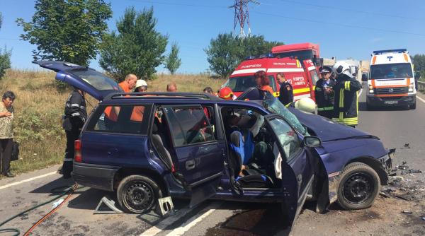 trafic blocat pe dn12 in urma unui accident grav