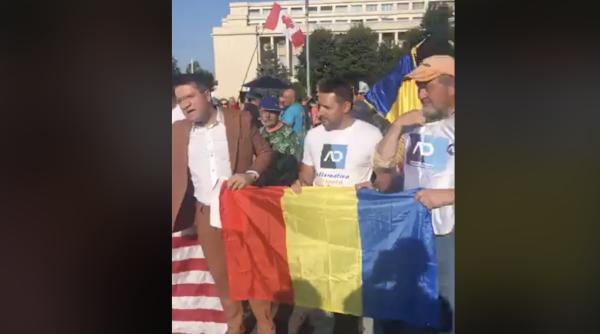 protest 10 august 2019 mihail neamtu nevoit de urgenta sa opreasca live ul din piata victoriei fusese luat cu asalt video