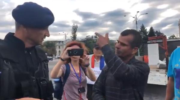 protest 10 august protestatari arestati de jandarmi incidente in piata video