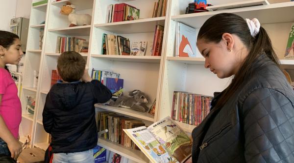 copiii inscrisi in programul pied au primit vizita unor studenti straini