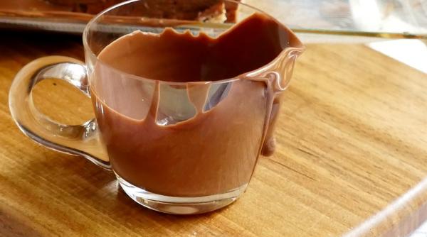 lichior de ciocolata reteta pe care trebuie sa o incerci vara aceasta