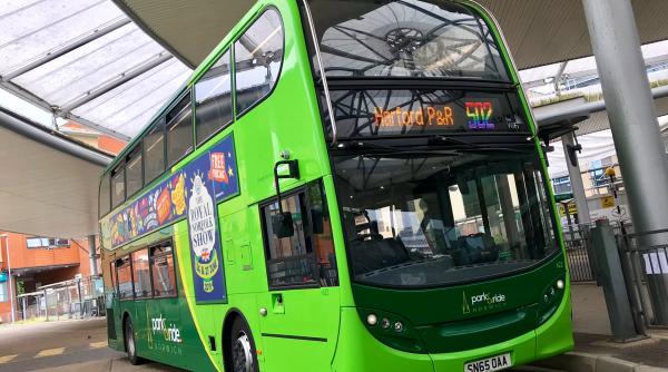 numere de autobuz in culorile curcubeului sofer suspendat dupa ce a refuzat sa conduca