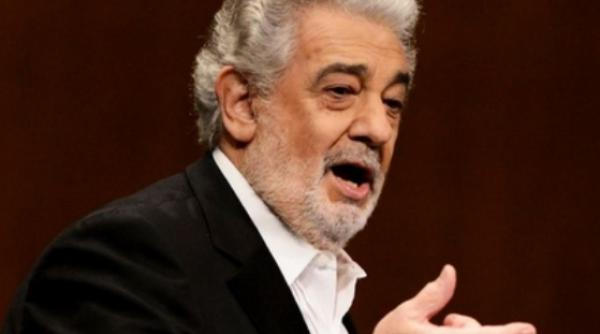 tenorul placido domingo confruntat cu acuzatii de hartuire sexuala