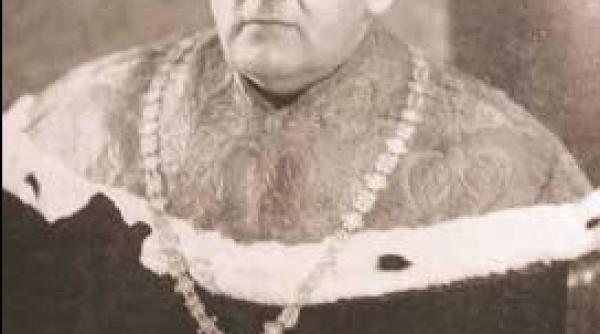 atlas de anatomie realizat de un medic nazist folosit si in prezent