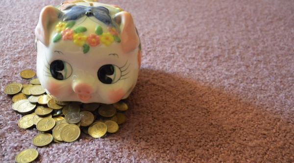 horoscopul celor fara bani zodiile care cheltuie fara sa gandeasca