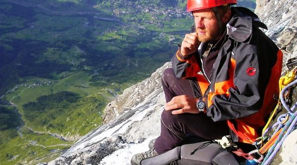 alpinistul zsolt torok decorat post mortem de klaus iohannis