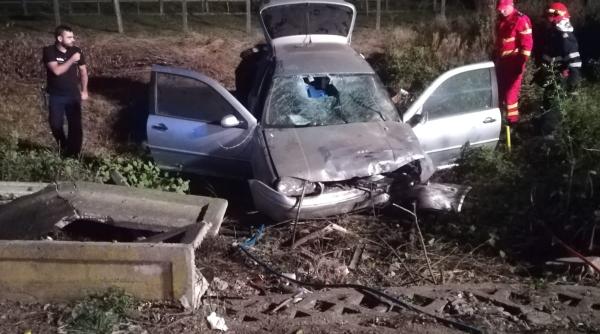 un mort si trei raniti intr un accident pe dn7