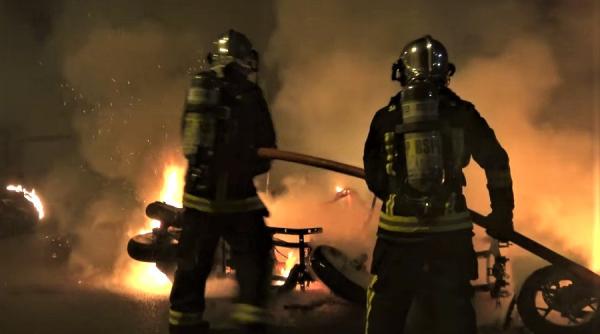 incendiu la fabrica de prelucrare a laptelui din comuna martinis harghita pompierii intervin