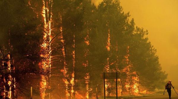 alerta de calatorie in grecia  risc insemnat de incendii de vegetatie