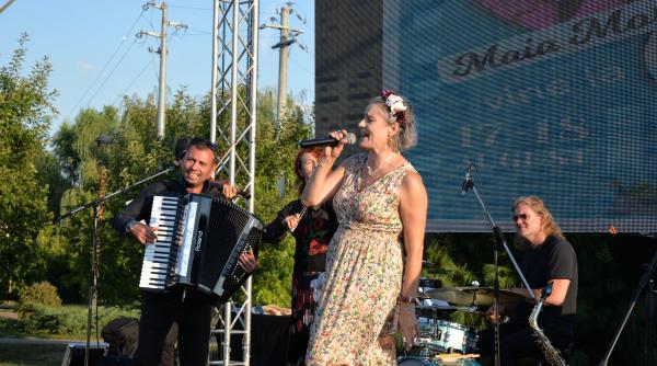 premiera cartierul destinatie de vacanta al maiei morgestern un real succes la chitila film fest