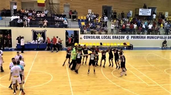 dinamo poli timisoara rezultat in finala supercupei romaniei la handbal