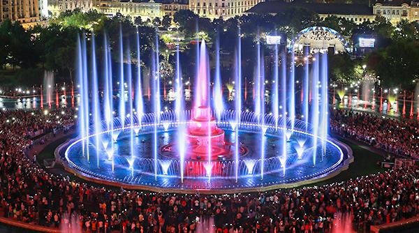fantanile din piata unirii in cartea recordurilor cel mai lung sir de fantani coregrafice sincronizate din lume