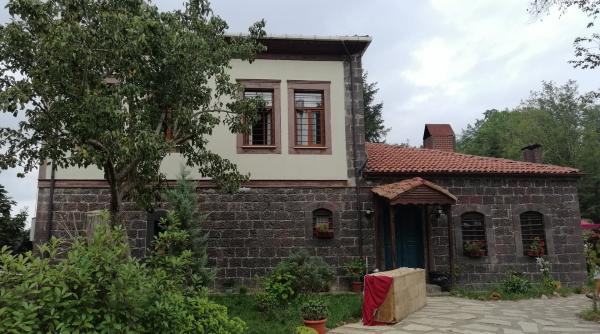 imagini in exclusivitate din turcia din casa unde se filmeaza lacrimi la marea neagra