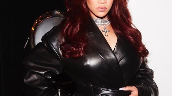 rihanna replica pentru fanii care o critica dupa ce s a ingrasat sunt grasa si cu forme acum