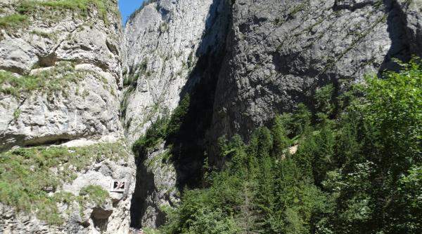 cheile bicazului de la judetul neamt la judetul harghita gheorghe oniga primar bicaz chei nu vreau sa fie ca la valea uzului