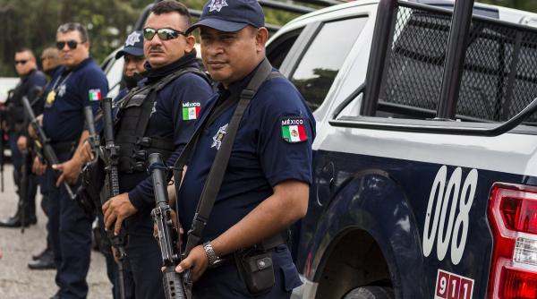 traficanti de fiinte umane retinuti de politia mexicana 175 de migranti transportati in america centrala