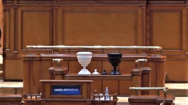 adrian nastase ajutor pentru viorica dancila cum poate psd sa pastreze majoritatea in parlament