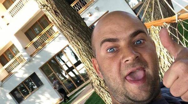 cosmin selesi cariera in muzica nimeni sa nu se astepte sa fiu un mare cantaret