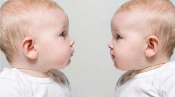 are 73 de ani si a nascut gemeni povestea celei mai batrane mame din lume