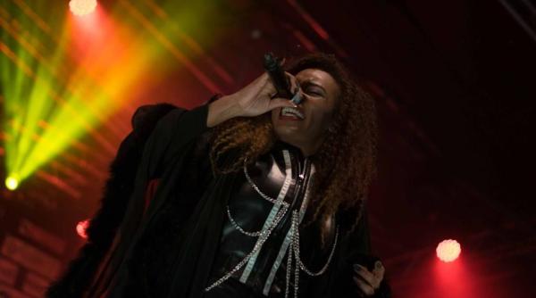 julie mayaya castigatoare vocea romaniei moment special pe scena fbf 2019