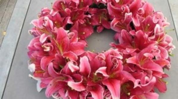 willemien rieken o varstnica din arnhem olanda i a adus un omagiu anual timp de 75 de ani unui soldat britanic william edmond din cel de al doilea razboi mondial