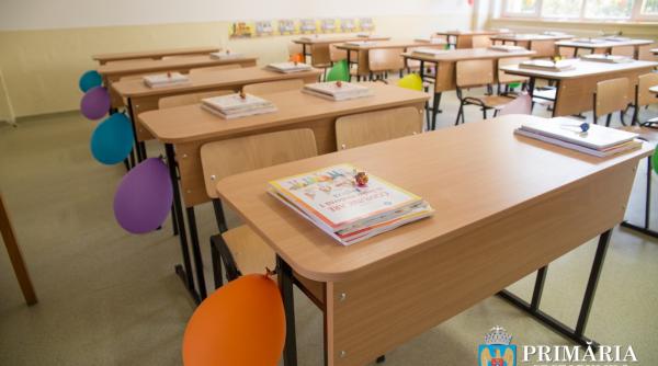 o profesoara din buzau nu mai vrea flori de la elevi ajung la gunoi