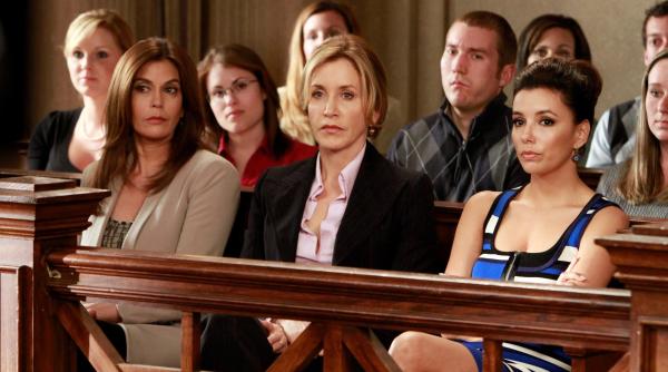 actrita felicity huffman din neveste disperate condamnata la inchisoare