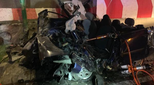 accident mortal la brasov masina facuta praf intr un pod