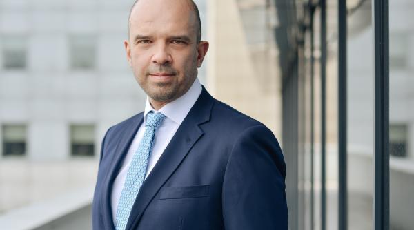 o treime din locurile de munca dispar in 3 ani la nivel global