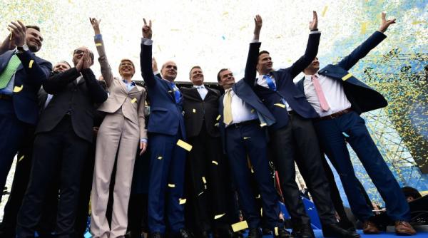 sedinta cu liderii pnl klaus iohannis incalcare a constitutiei lucian bolcas e o interpretare aberanta a curtii constitutionale