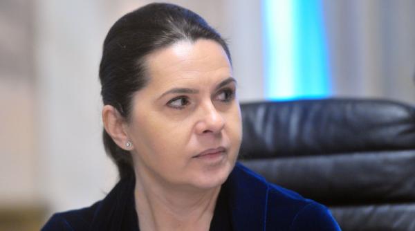 adriana saftoiu critici la adresa politicienilor as face o lista sunt atatia care se prezinta ca viitorul