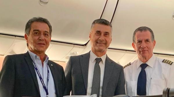 premiera pentru romania avion dreamliner apartinand companiei nationale israeliene elal aterizare la bucuresti