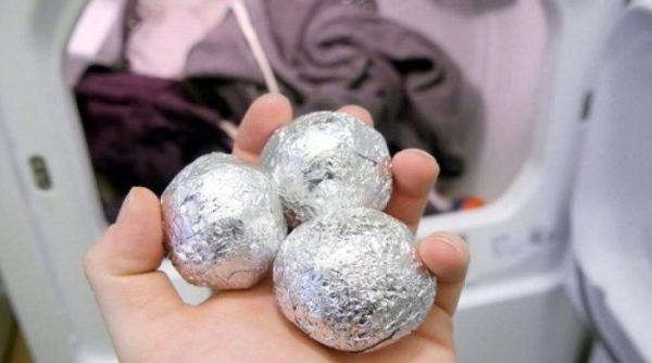 de ce sa pui folie de aluminiu in masina de spalat trucul secret care te salveaza