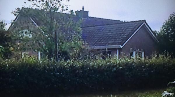 casa criminalului din olanda perchezitionata zeci de masini de politie au inconjurat zona