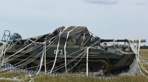 nu s au deschis parasutele tehnica militara facuta praf video