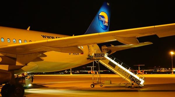 pilotul cezar osiceanu culisele si efectele prabusirii thomas cook grecia adevarata victima jocul germaniei