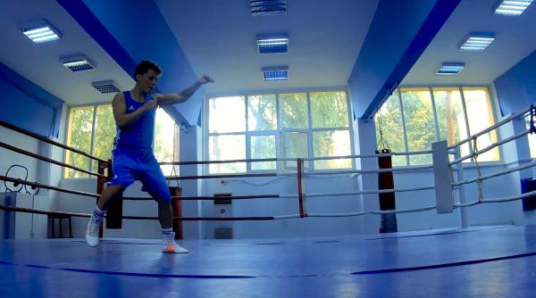 video lectii de box si autoaparare cu lacramioara perijoc cum scapam dintr o situatie periculoasa