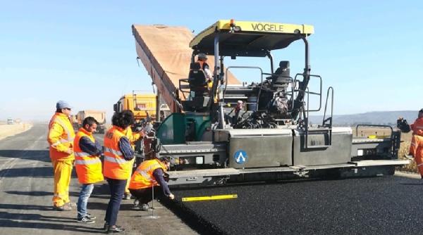 autostrada moldova primul kilometru de asfalt a fost turnat anunta directorul drdp iasi