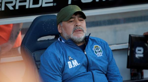maradona a expulzat sapte jucatori de la gimnasia echipa din la plata are 7 esecuri consecutive