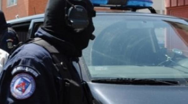 diicot o tona de droguri descoperita la un individ care voia sa intre in romania