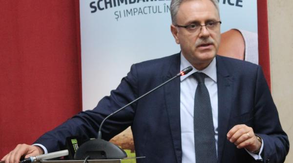 schimbarile climatice   impact asupra economiei  cristian rosu asf  au efecte atat asupra bunurilor  cat si asupra oamenilor