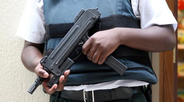 atentat in germania s au tras focuri de arma suspectul a fost prins