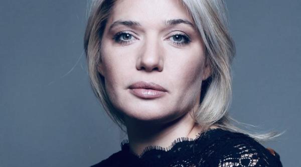 floriana jucan razboi cu birchall mi a scris felicitari pentru o mizerie de articol