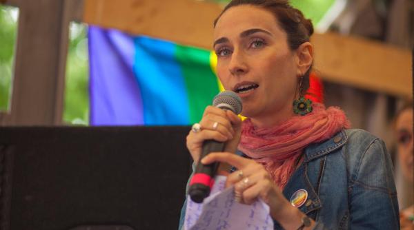 oana baluta profesor universitar dupa caderea guvernului imi exprim si eu public o ingrijorare