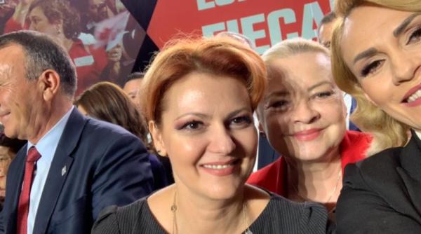 gabriela firea si olguta vasilescu  selfie cu ocazia lansarii programului de candidat al lui dancila