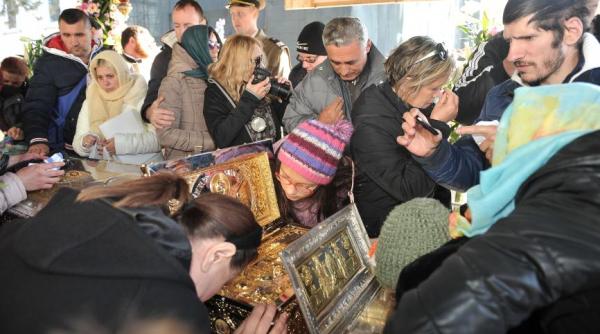 sfanta parascheva 14 octombrie ce trebuie sa imparti azi pentru fericire si noroc