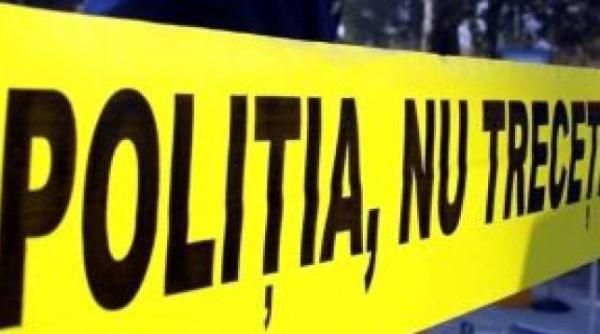 un tanar din prahova si a injunghiat ambii parinti