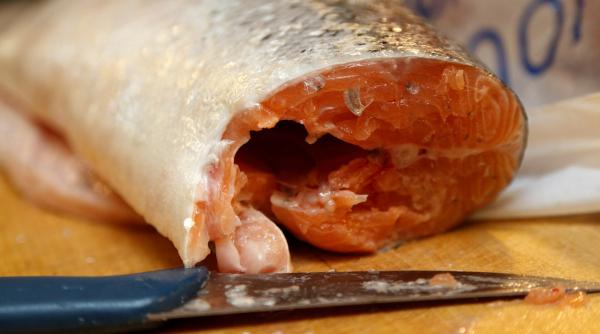 cum se curata pestele metoda rapida fara pic de mizerie bucatarie video