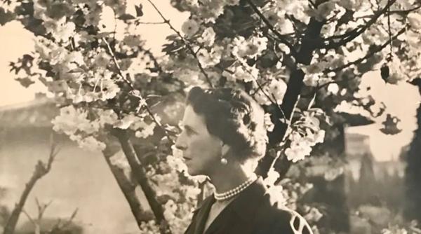 regina mama elena inmormantata in 1982 care a fost descendenta imperiala