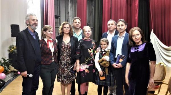 domnul murdarel in viziunea unei eleve de gimnaziu lansare la cugir